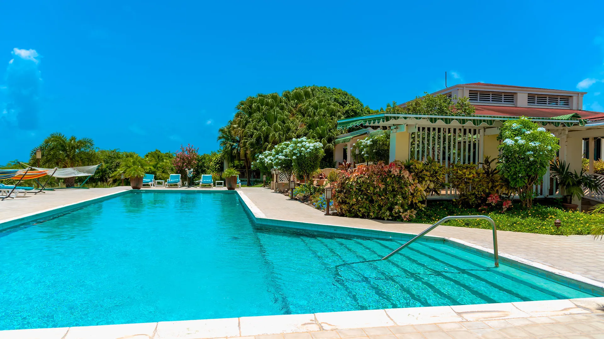 Newcastle Village Mount Nevis Hotel