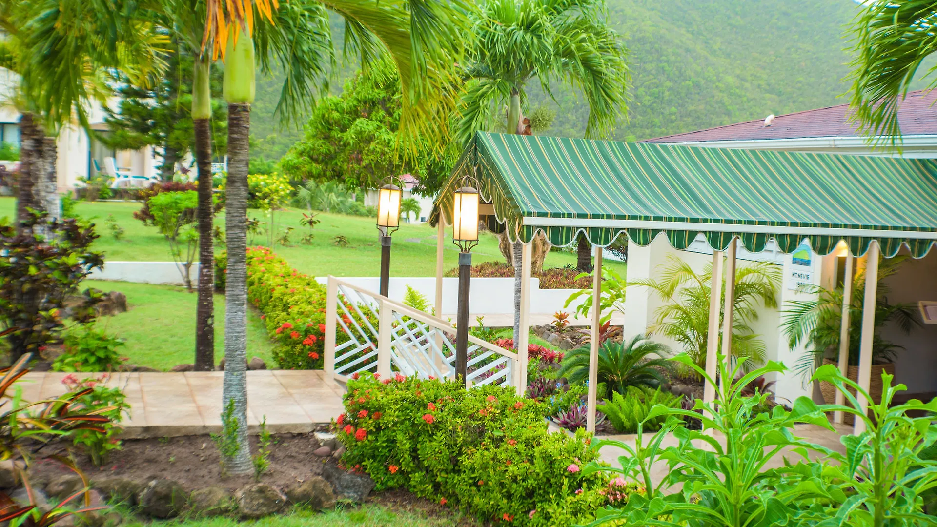Newcastle Village Mount Nevis Hotel
