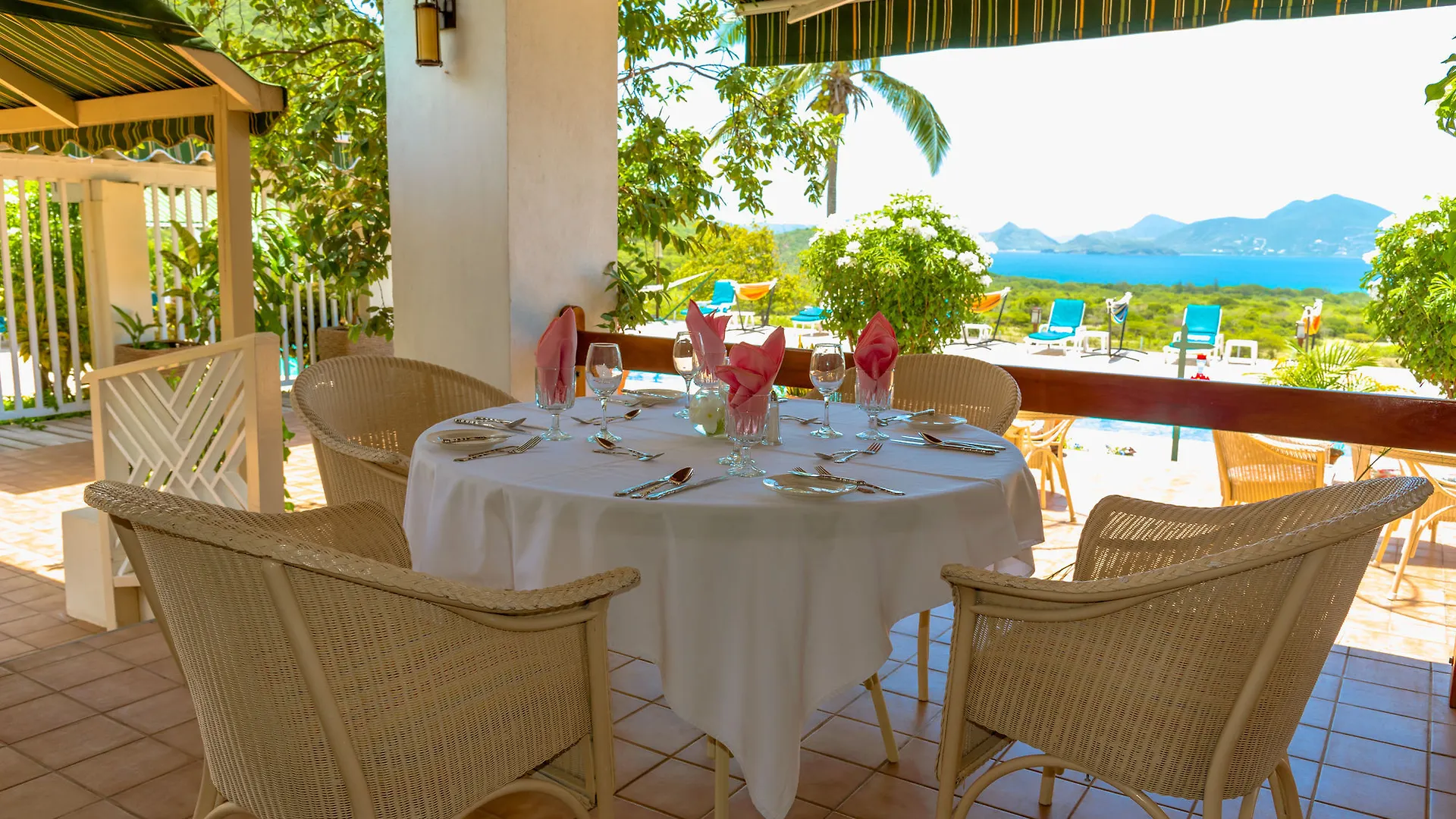 Newcastle Village Mount Nevis Hotel 4*,  סנט קיטס ונוויס