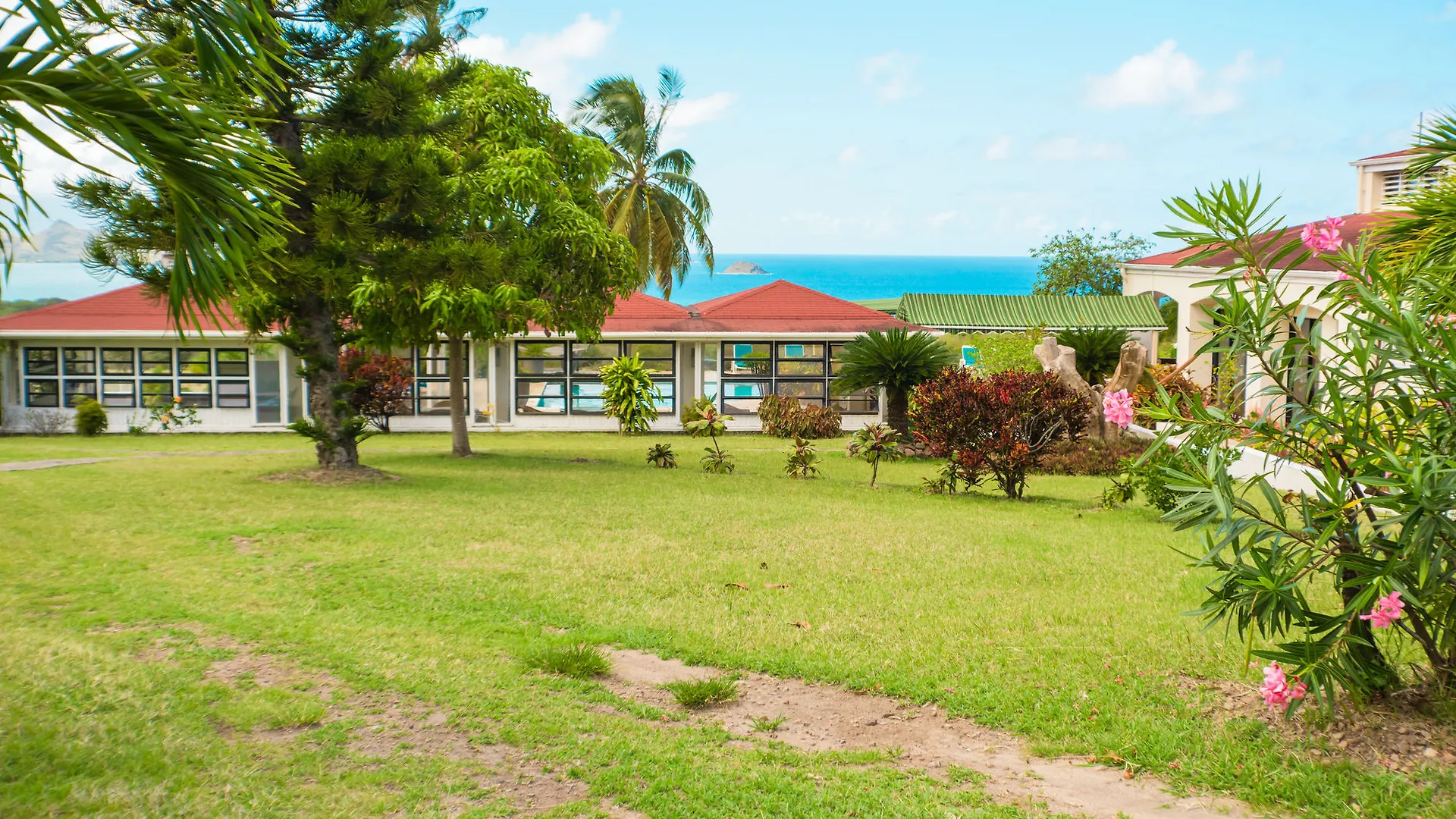 Newcastle Village Mount Nevis Hotel
